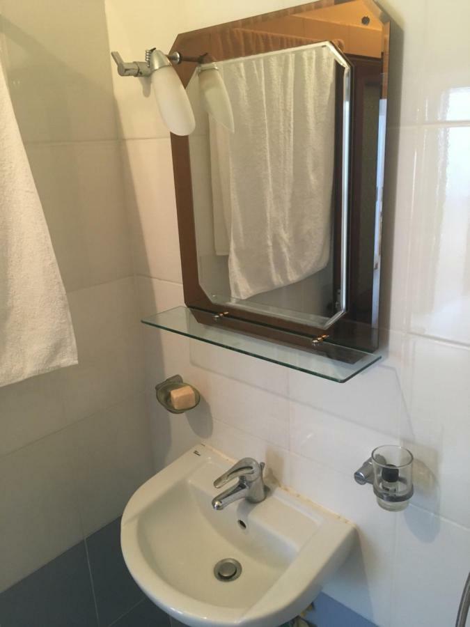 Qeparo Antonio Rooms Exterior photo